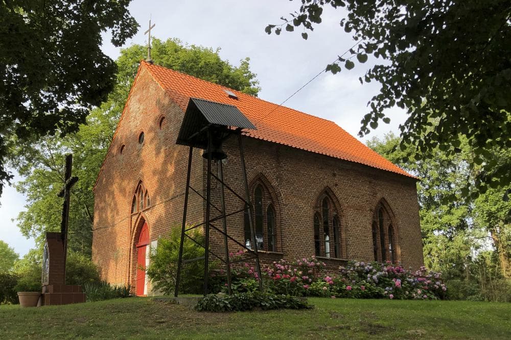 Poland’s Catholics complain of deep divide between clergy, laity