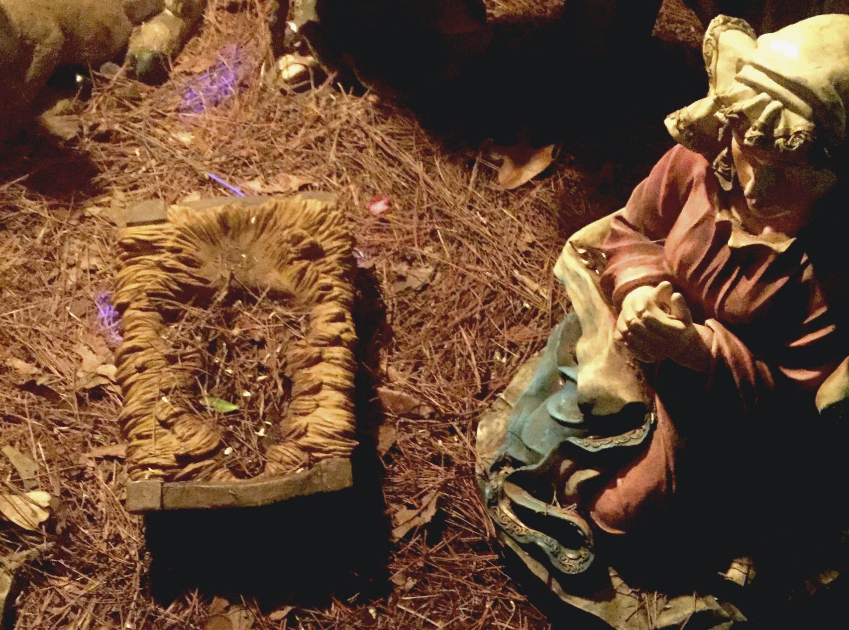 Baby Jesus goes missing from popular Florida nativity scene