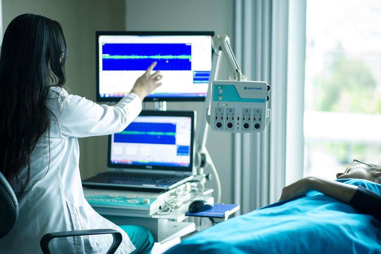 Catholic doctor seeks to help patients better recover from ICU